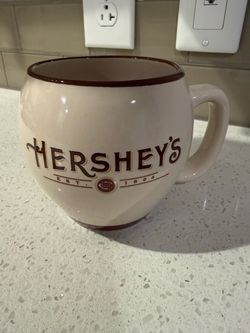 Hershey's Vintage Logo Ceramic Mug Beige & Brown Coffee Cup