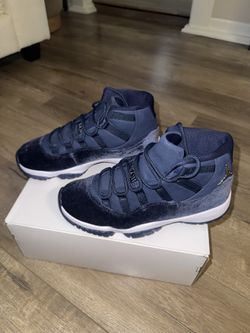 Jordan 11 Retro Midnight Navy