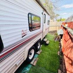 22ft Nomad Family Camper - Sleeps 8 People