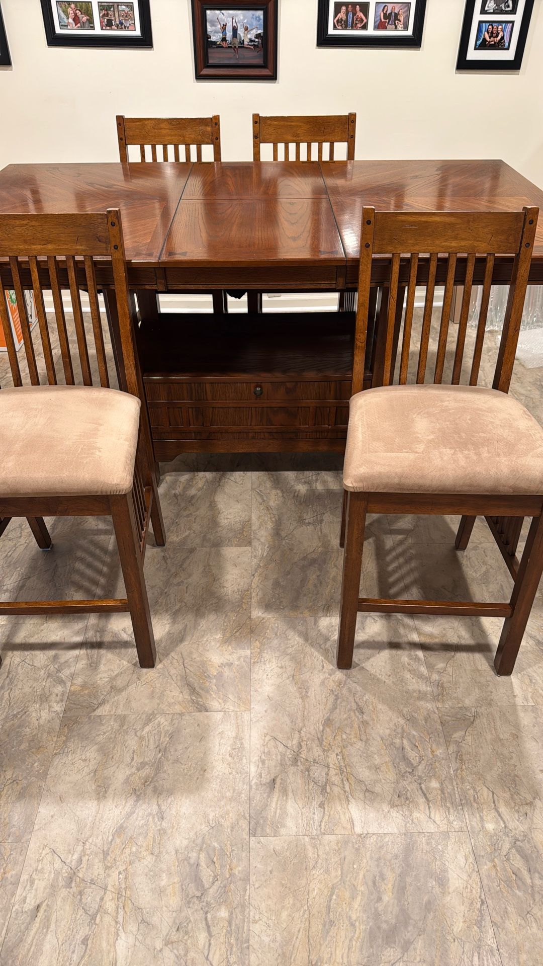 6 Chair Solid Wood Expandable Table