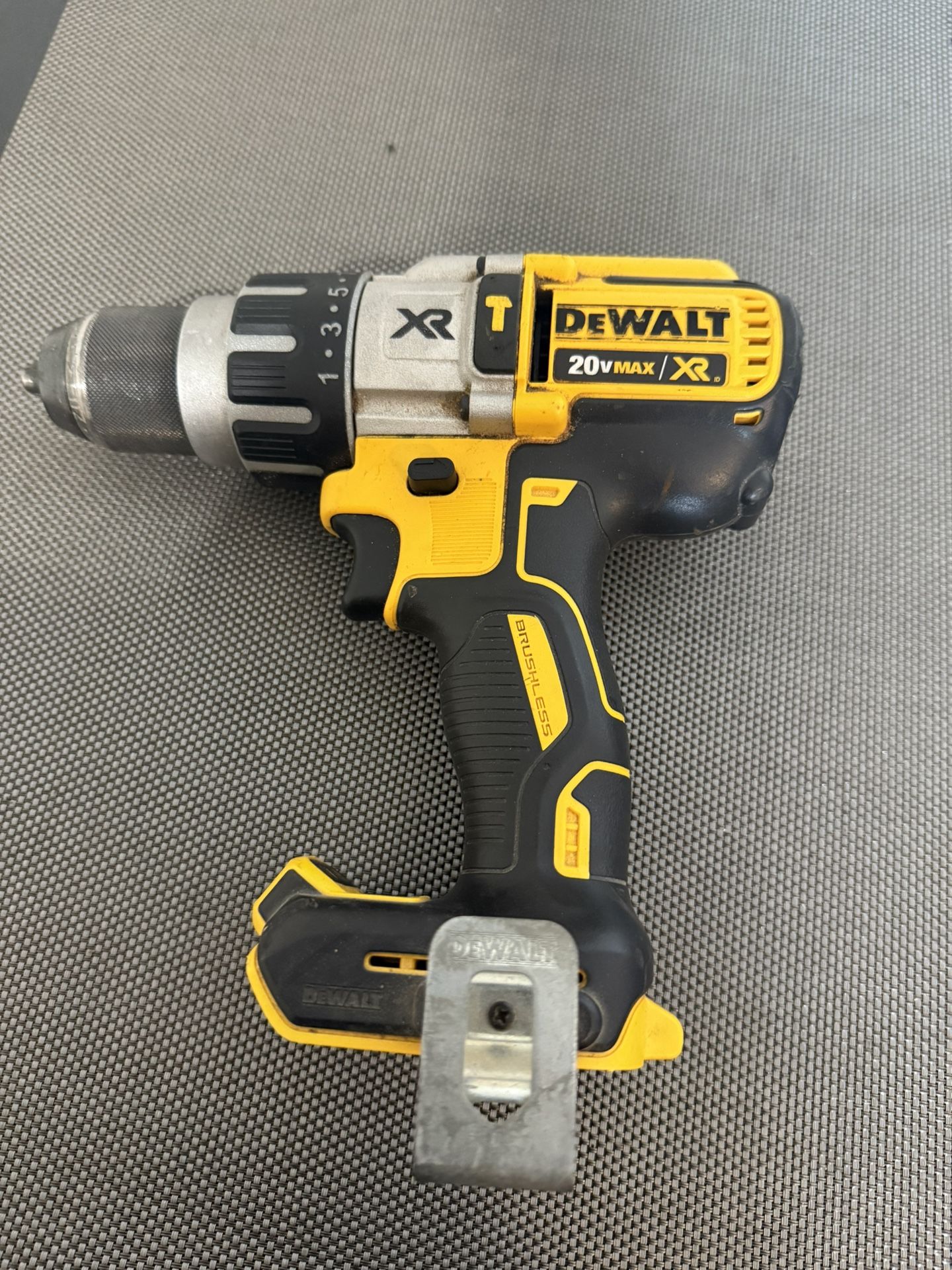 Dewalt DCD 996 Drill With Hammer