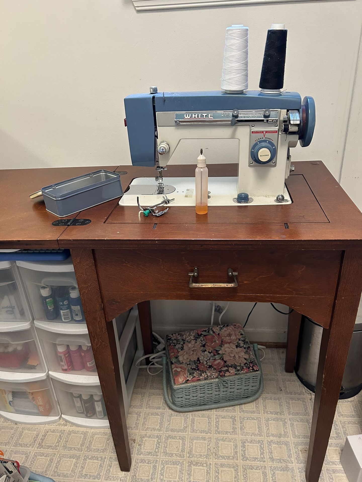 WHITE sewing machine with wood cabinet