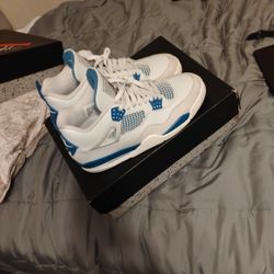 Retro Jordan 4 "Military Blue " Size 11.5 Men