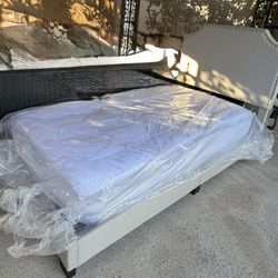 Twin bed With Mattress 