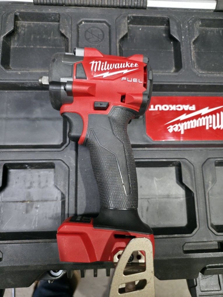 Milwaukee M18 3/8 Impact Drill Driver Cordless