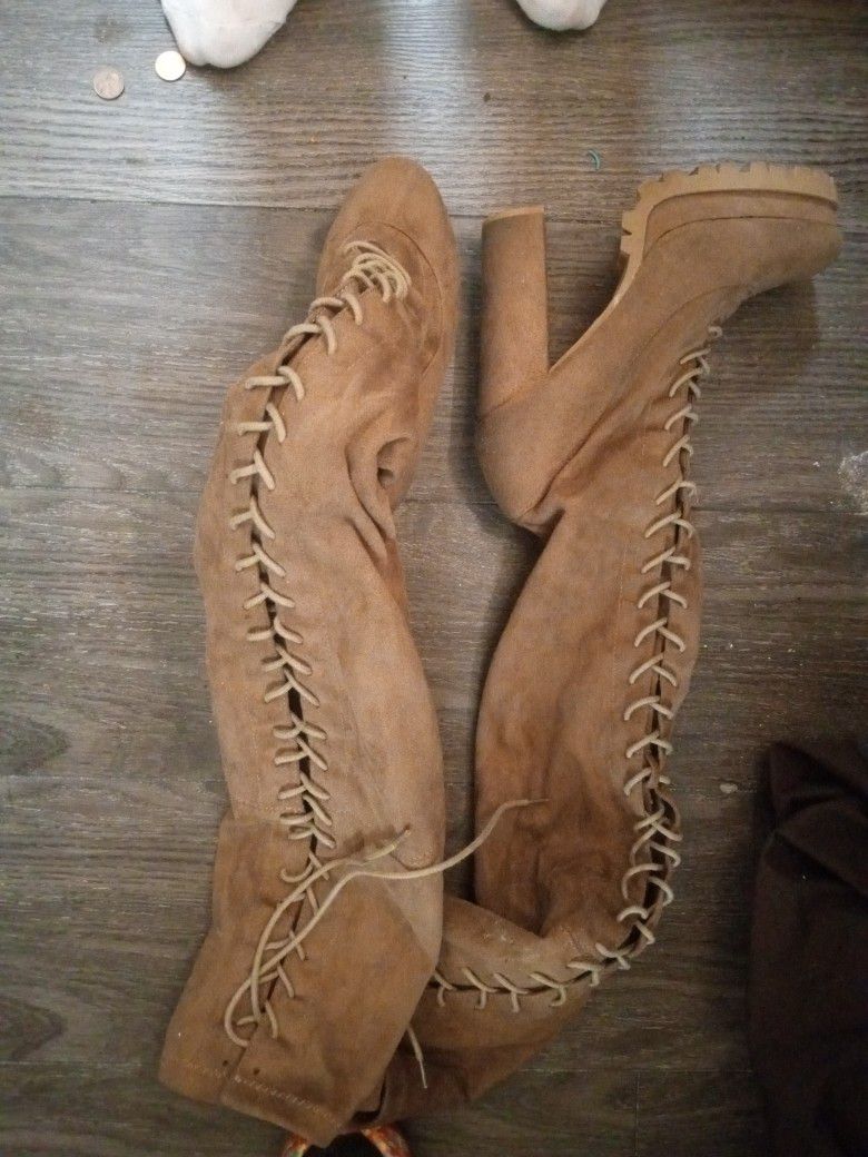 Women's Boots With Heel 