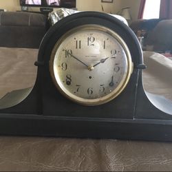 Seth Windup Mantle Clock