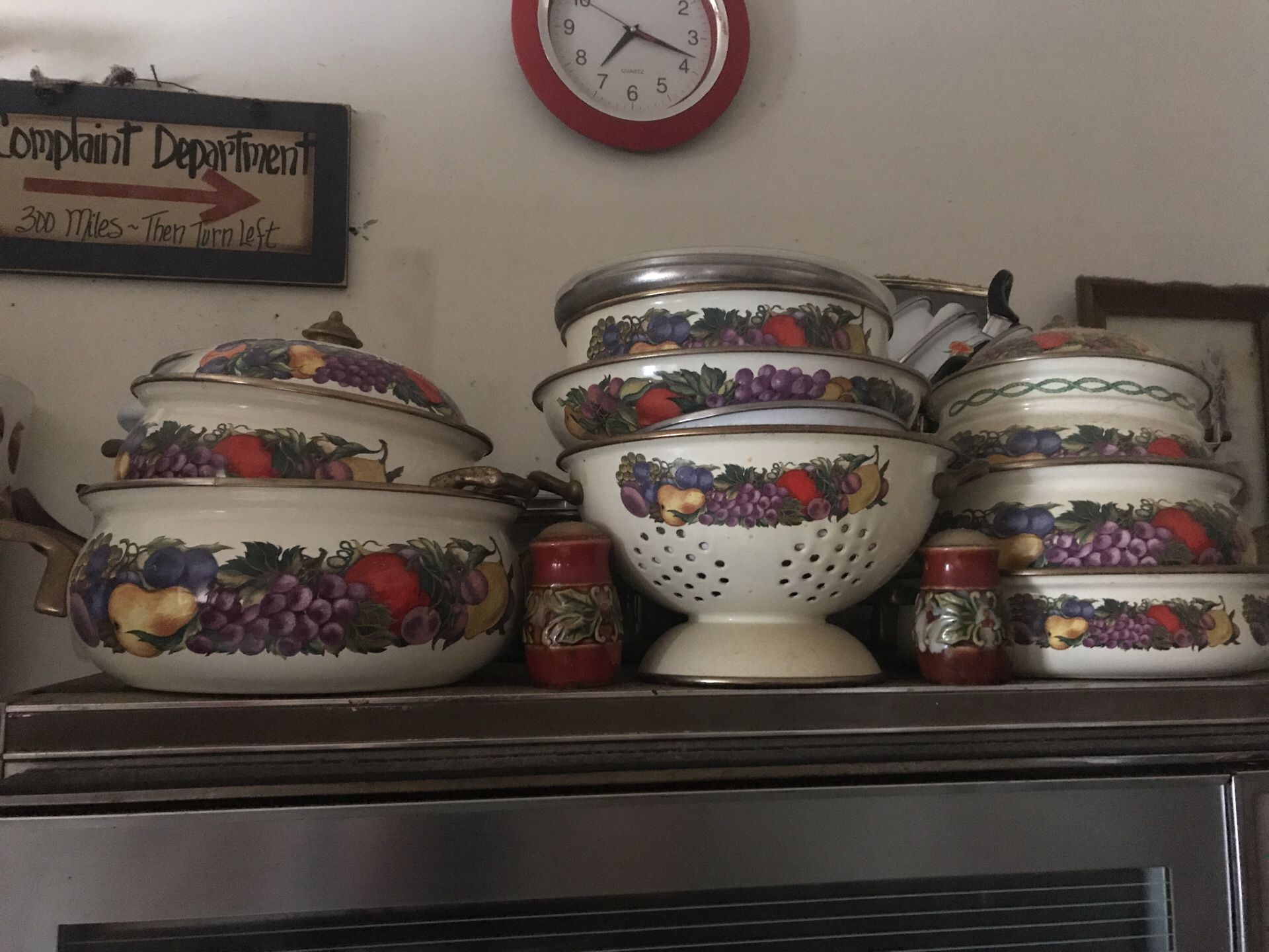 Cornucopia Enamel Fruit Dutch Oven Solid Brass Handles & Knob Fruit