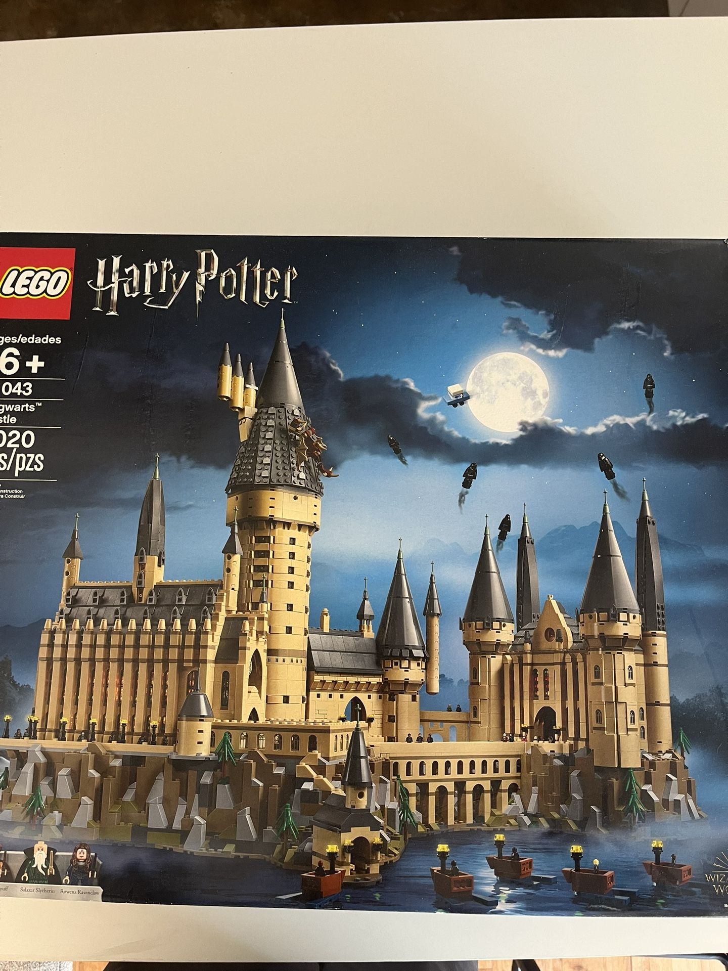 Harry Potter Hogwarts Castle (71043) - Lego Set
