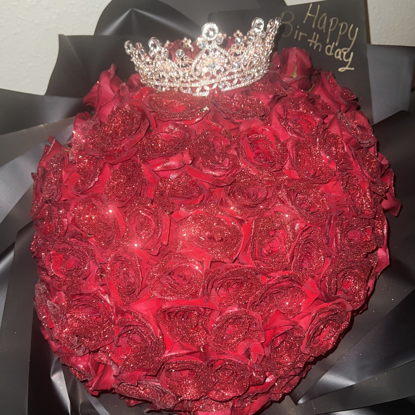 100 Roses with Crown