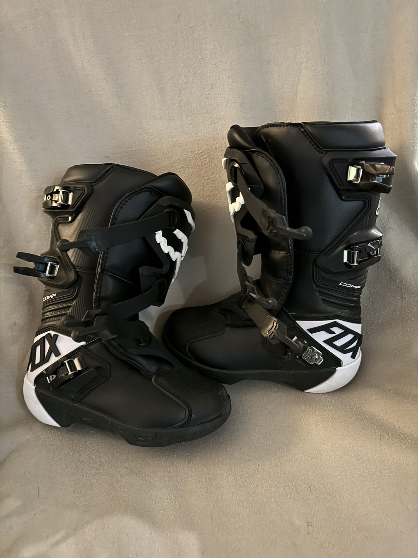Fox Comp Y Boots Size Y4
