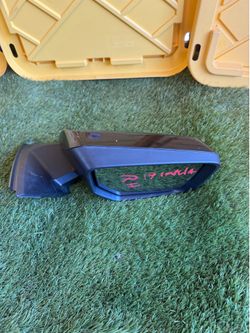 2014-2020 Chevy Impala Side Mirror W/Turn Signal & Puddle Lamp 8 Pins Right/Passenger Side