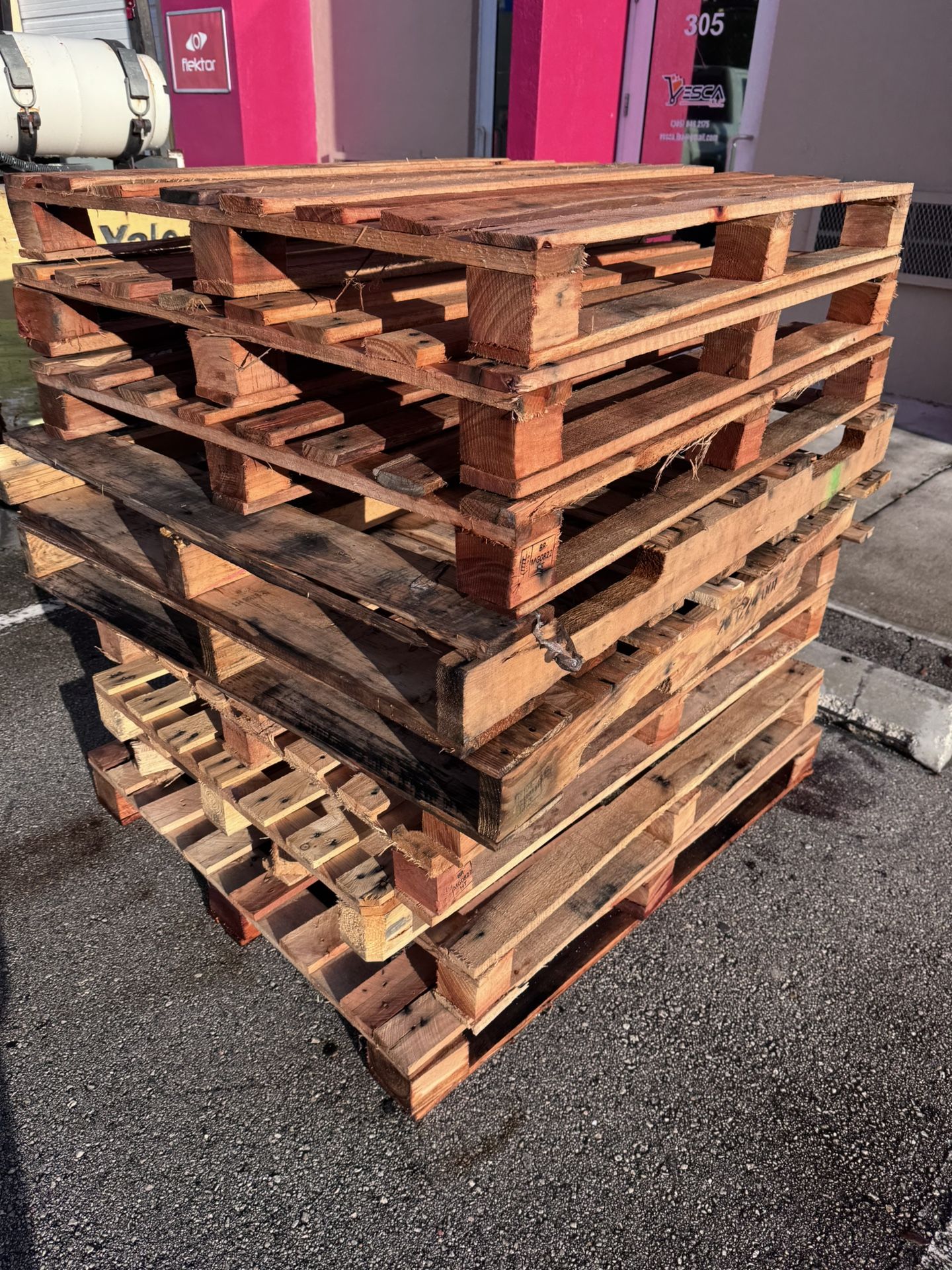 Free Pallets