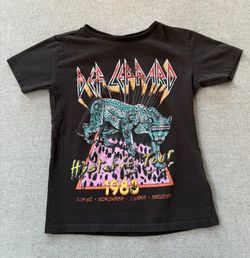 Dark grey Cotton On Kids black Def Leppard Hysteria Tour 1989 kids tee Size 4 years used but like brand new , no stains , no tears , perfect condition