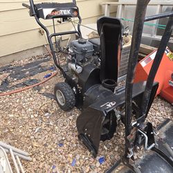SnoTek 24" snowblower 9.5hp
