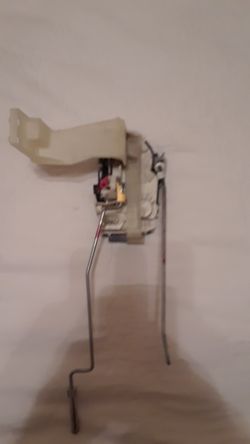 Jeep Patriot Compass Caliber OEM right front passenger door lock latch actuator