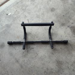 Pull Up Bar