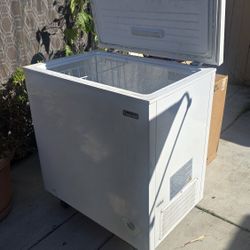 Spacious Magic Chef chest Freezer