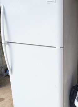 Frigidaire Fridge
