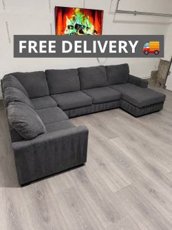 We are offering Free Local Delivery on this Large Ashley Furniture Sectional Couch. 

Very comfortable , 3-piece sectional with lots of life left! Jus