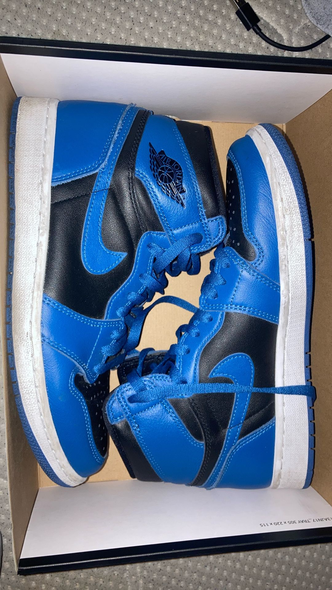 Air jordan 1 retro high og dark marina blue black and white