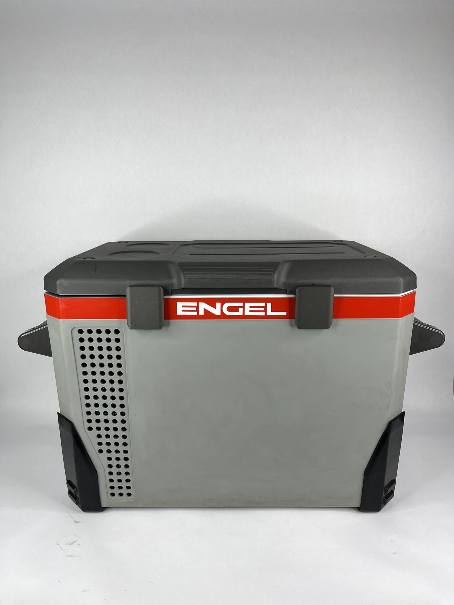 Engel MR040F-U1 40-Quart AC/DC Portable Fridge/Freezer with Thermometer *TESTED*