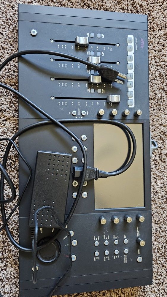 Avid Artist Control – Touchscreen DAW Controller w/ Jog Wheel