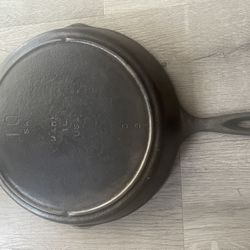 Vintage 3 Notch SK  Lodge #10 Cast Iron Skillet 