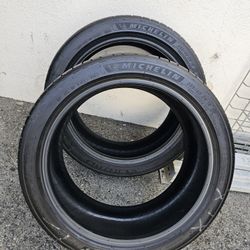 I Am Selling This Two Pcs Of Tires MICHELIN PILOT SPORT ALL SEASON 4 235/40/18" 85%