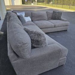 Gray Cindy Crawford Palm Springs Sectional- FREE DELIVERY 