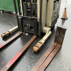 Crown Forklift For Warehouse  $2,750