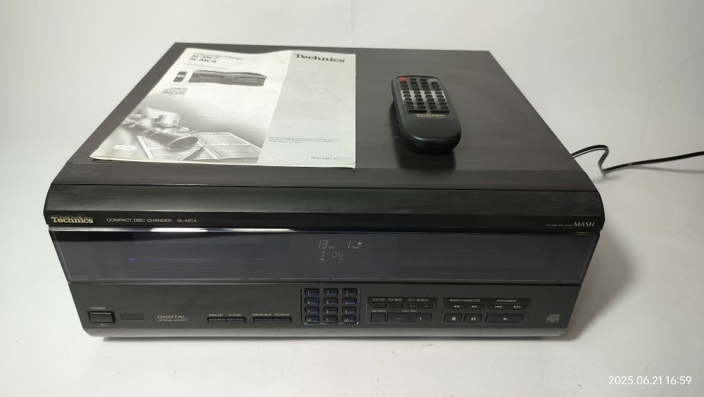 Technics SL-MC4 CD Compact Disc Changer 60+1 Tested W/ Remote / Manual Bundle