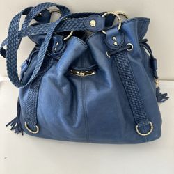 Elliot, Luca Purse