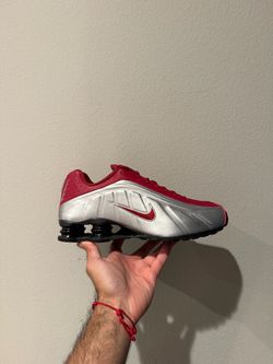 Nike Shox R4 - NEW - Size 8, 9.5, 10