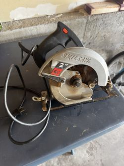 Skilsaw 6 1/2 Circular Saw 
