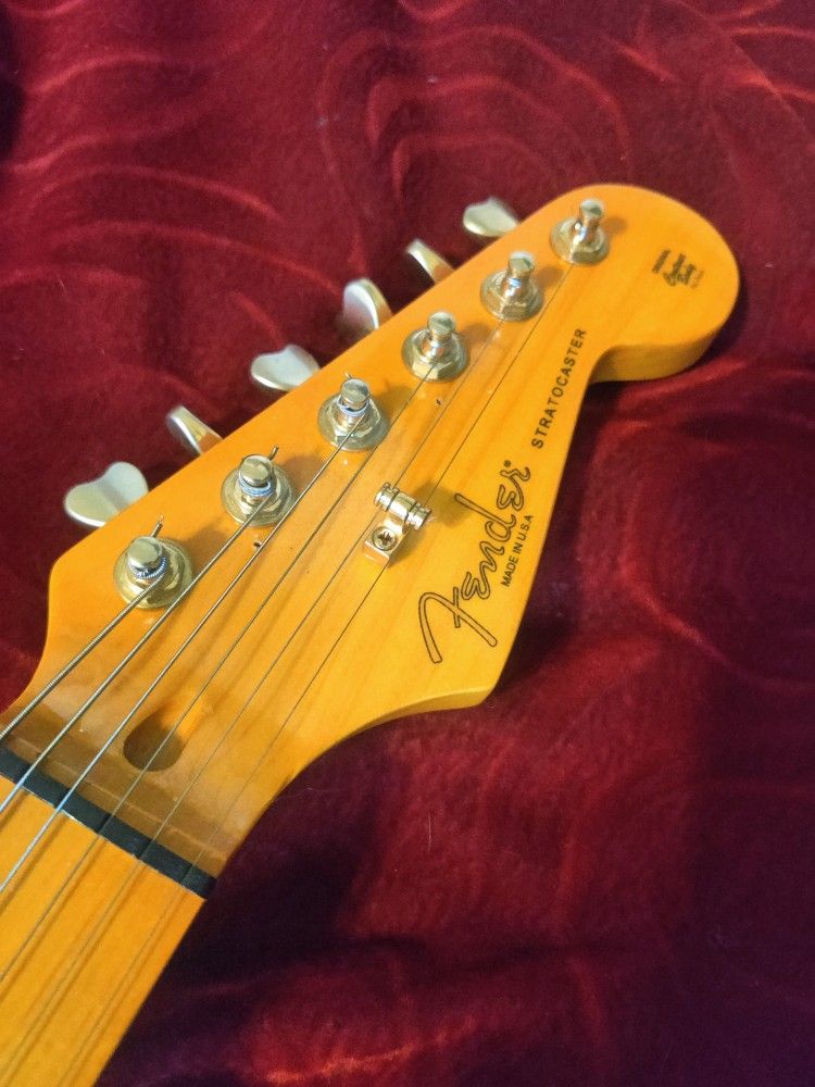 American Fender Stratocaster Custom Relic Totally Not A Fake Kit Guitar *Cough