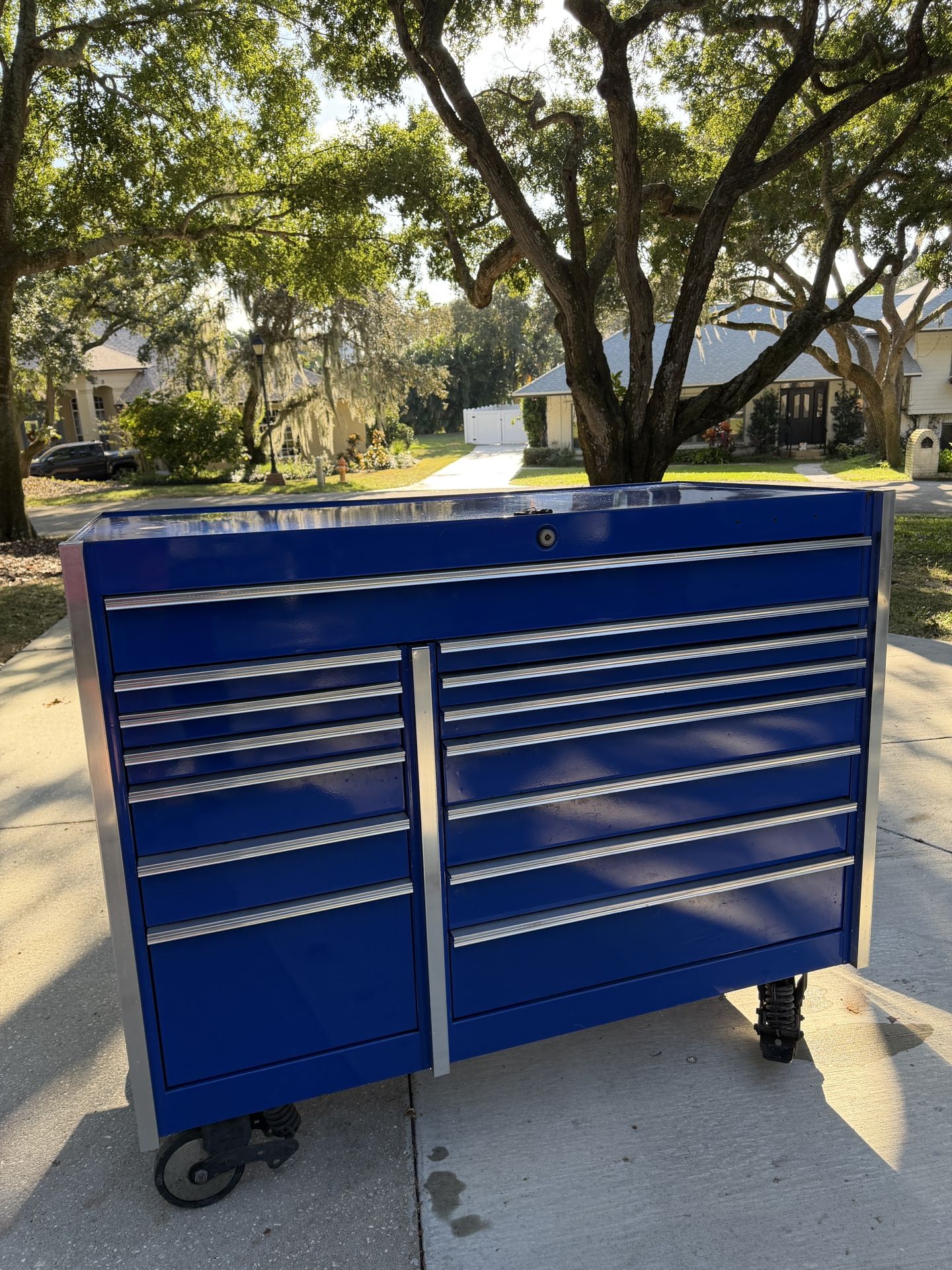 Snap on Tool Box 54” 14 drawers Delivery Available