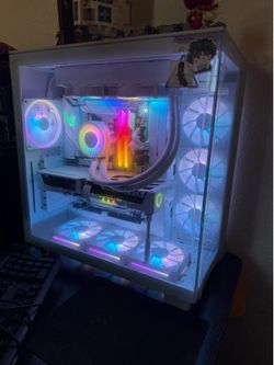 High-End Gaming PC - Ryzen 9 9900X, RTX 5070 Ti 16GB GDDR7, 32Gb DDR5 Ram, White Build