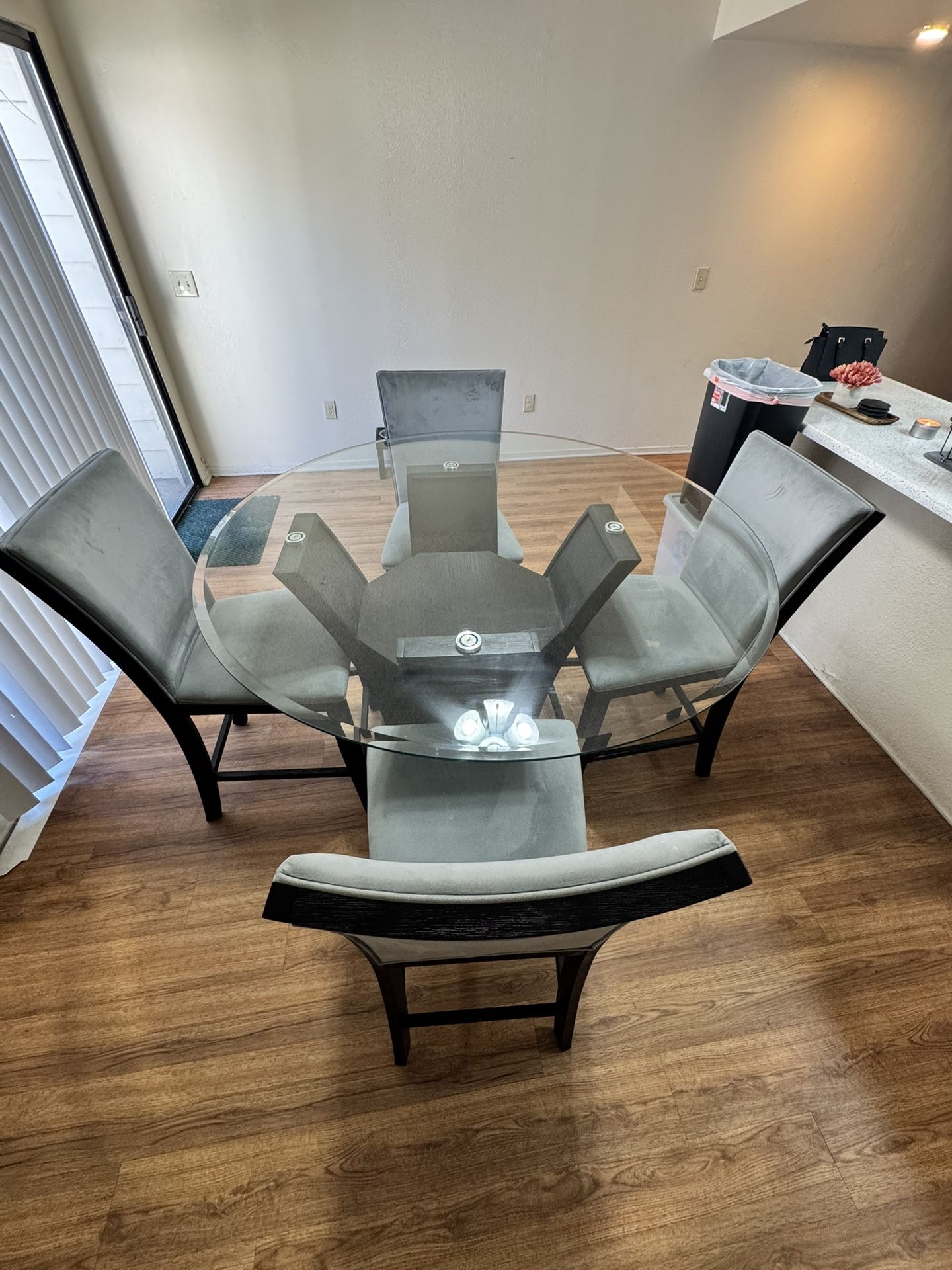 Glass Table With 4 Chairs PICK UP ONLY