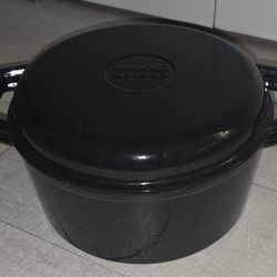 Large Enameled Cast Iron Dutch Oven With Grill Lid