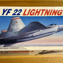 Airfix YF 22 Lightning II Airplane Model Kit 1:72
