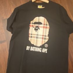 2x Bape Tee 75$ 