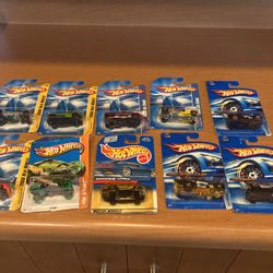 10 HOT WHEELS— ALL RARE—ALL NEW