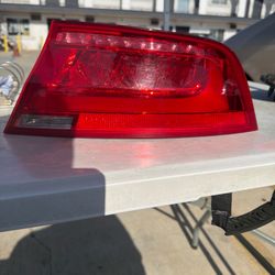 12-18 Audi 4G8 A7 S7 RS7 Right Taillight Tail Light Lamp Set OEM