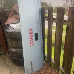GMC tailgate