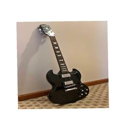race lead Electric Guitar Rock Out with Elite Sound Performance