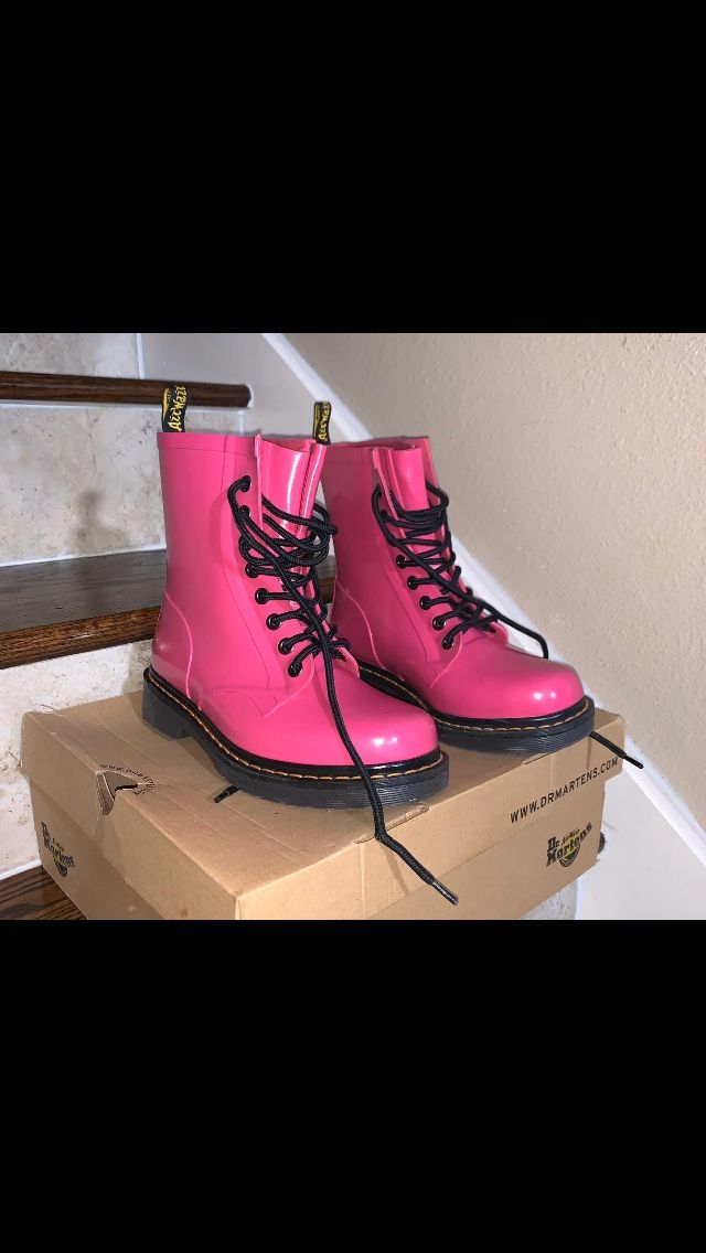 Dr Martens boots size 7