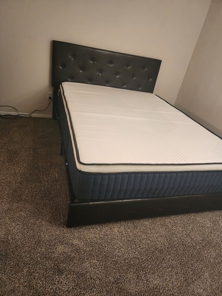 Queen Bed Frame And Pillow Top Mattress