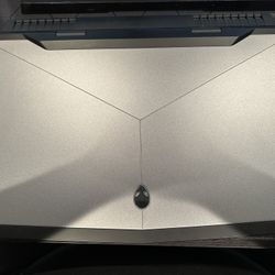 Alienware Laptop 17”
