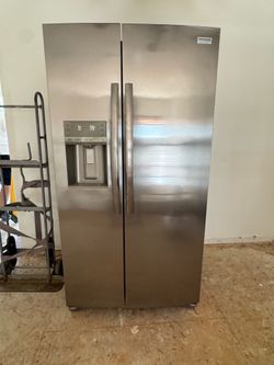 REFRIGERATOR